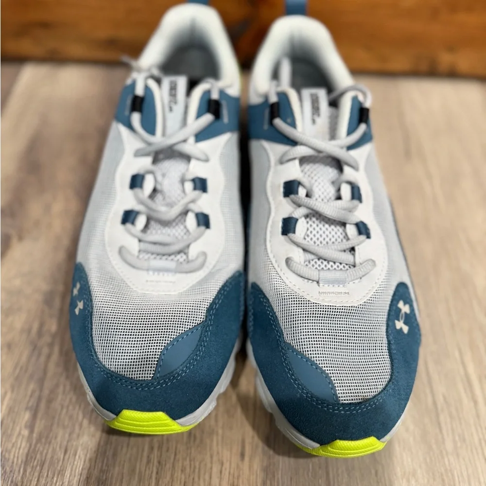 UNDER ARMOUR MEN'S UA CHARGED VERSSERT SPIKE GREY‎ GREEN SHOES Size 11.5